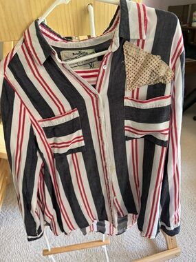 Boo Deity Street StainsStriped Button-Up Shirt in Navy, Red & White